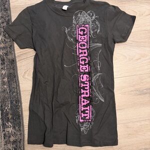 George Strait black and pink y2k style tee Size L